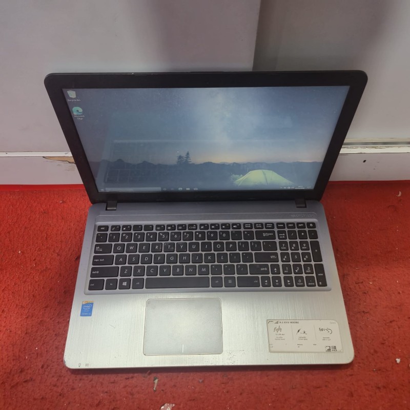 Asus Vivobook 540L